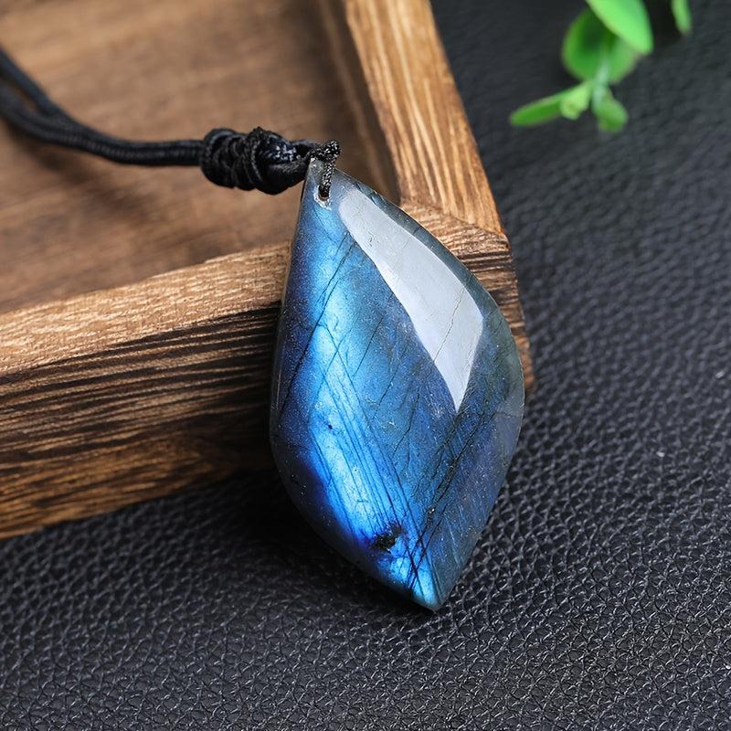 Solene | Adelheid Moonstone Necklace – Luxury Iridescent Gemstone Pendant & Tailored Minimalist Choker