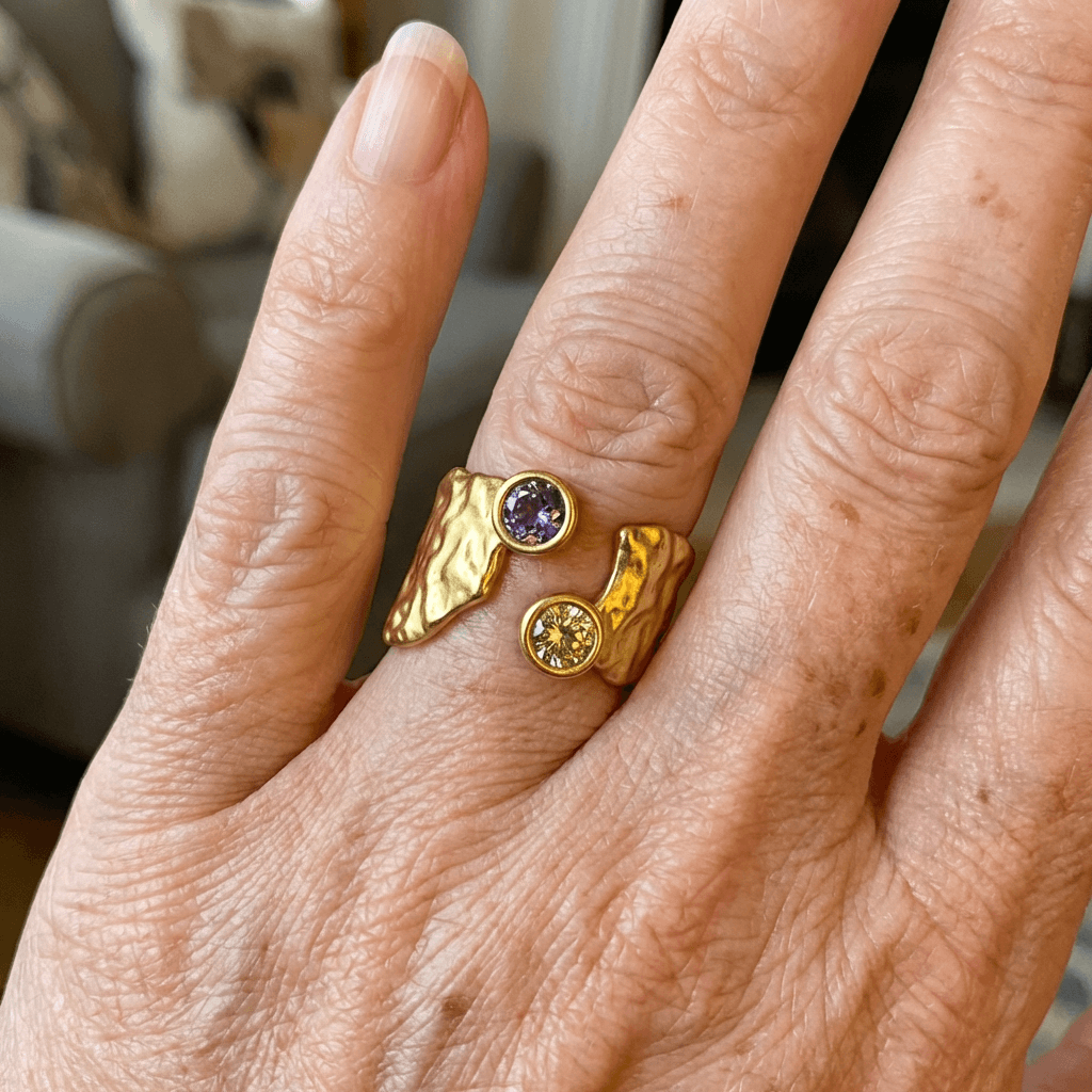 Dôre | Adjustable Asymmetrical Hammered Gold Plated Zirconia Inlaid Ring