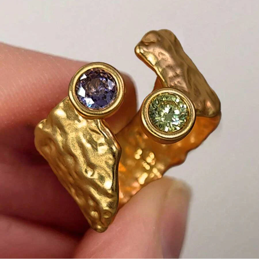 Dôre | Adjustable Asymmetrical Hammered Gold Plated Zirconia Inlaid Ring