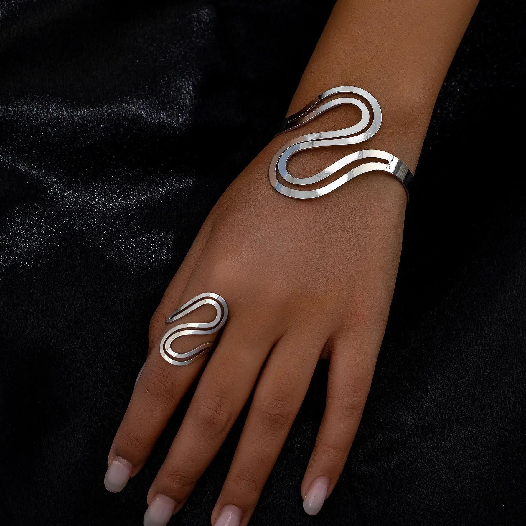 Flōre | Adjustable Modern Swirl Bracelet and Ring Set – Luxury Designer Jewelry Set & Minimalist Open Bangle Silver
