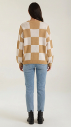 Women's Checkered Knit Sweater – Graphic Plaid Pattern & Soft Crewneck