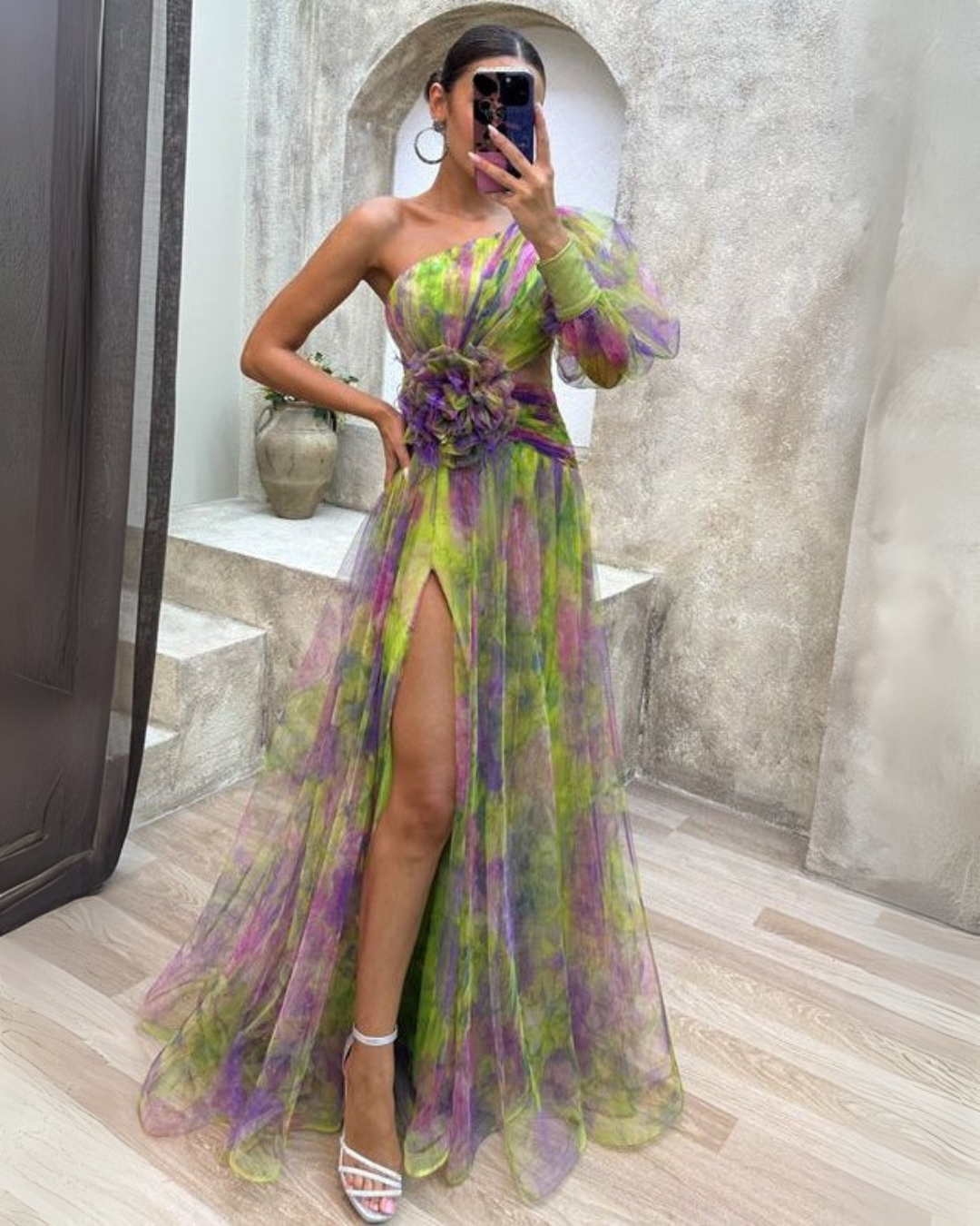 Long Elegant Tulle Dress – Flowing Lightness, Romantic Silhouette