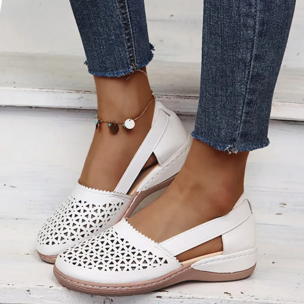 Amore | Women's Walking Shoes White