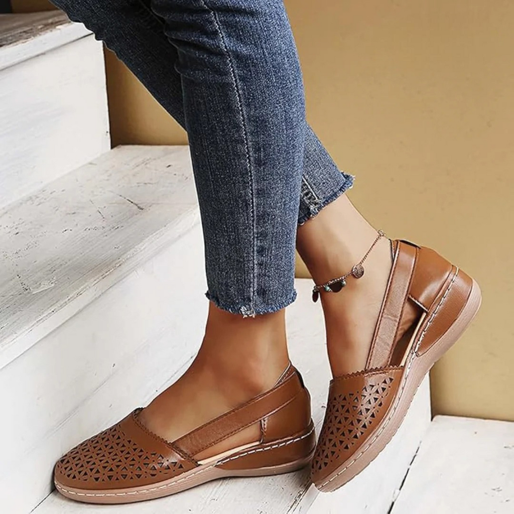Amore | Women's Walking Shoes Brown