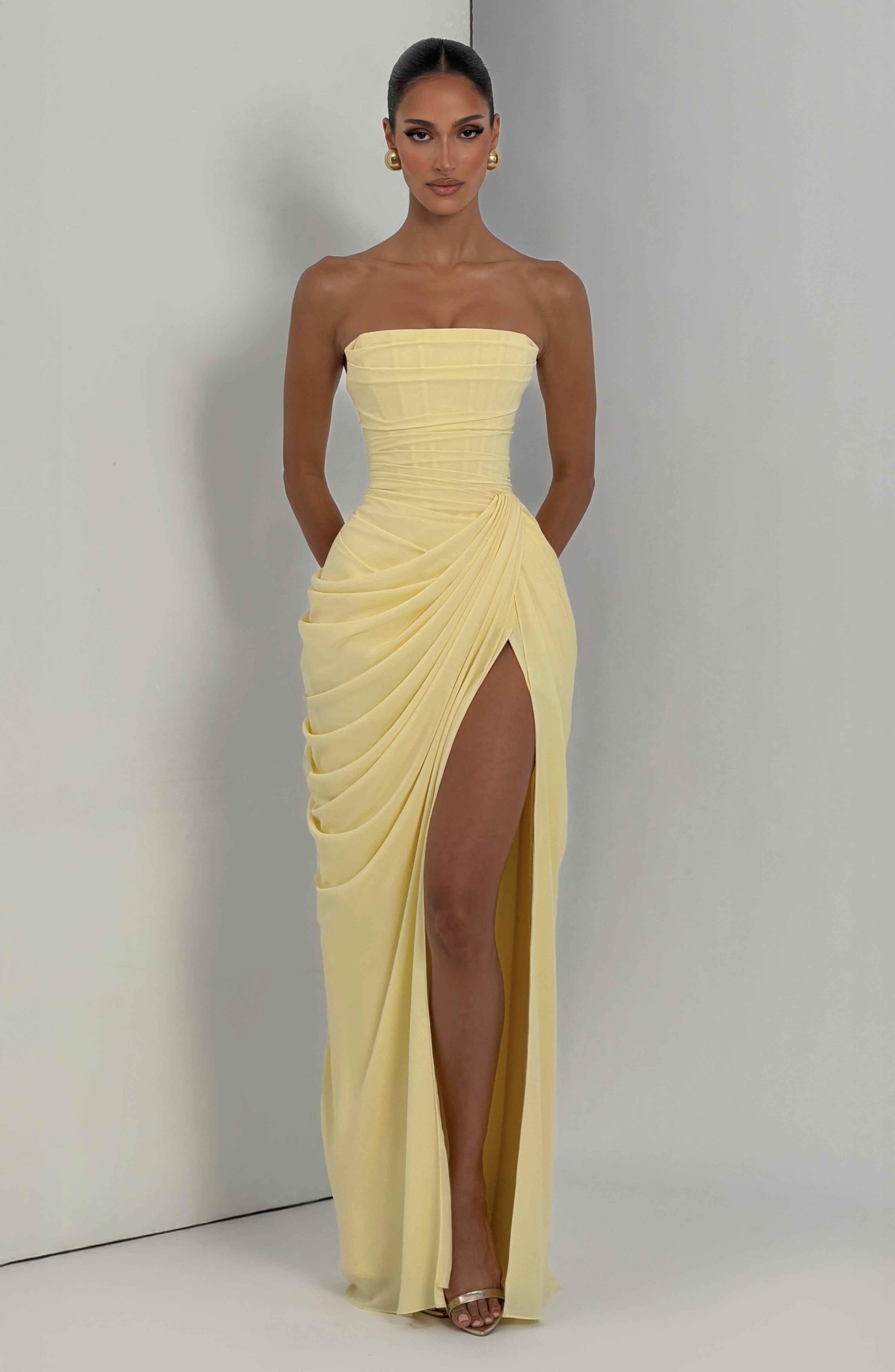Sanne | Elegant Strapless Maxi Dress with Corset