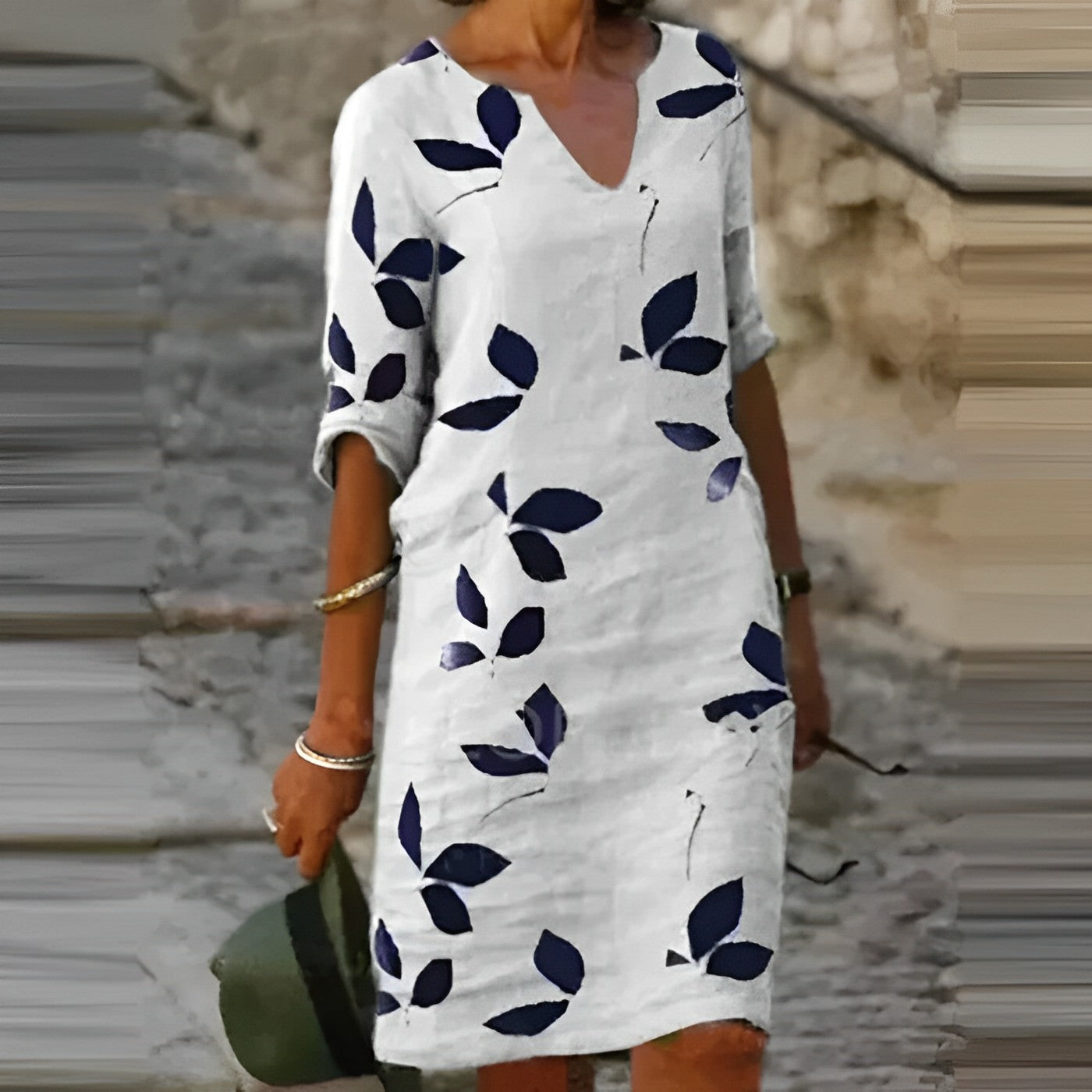 Vintage summer dress for women with short sleeves and V-neck | Mini white