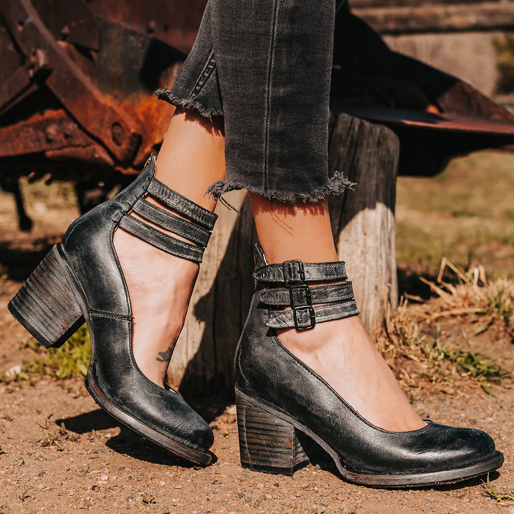 Voda | Women’s Elegant & Comfortable Sandals – Chic Arch-Support Sole & Refined Artisan Straps Black