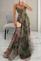 Pasha | Floral elegance and sublimated silhouette Dress green