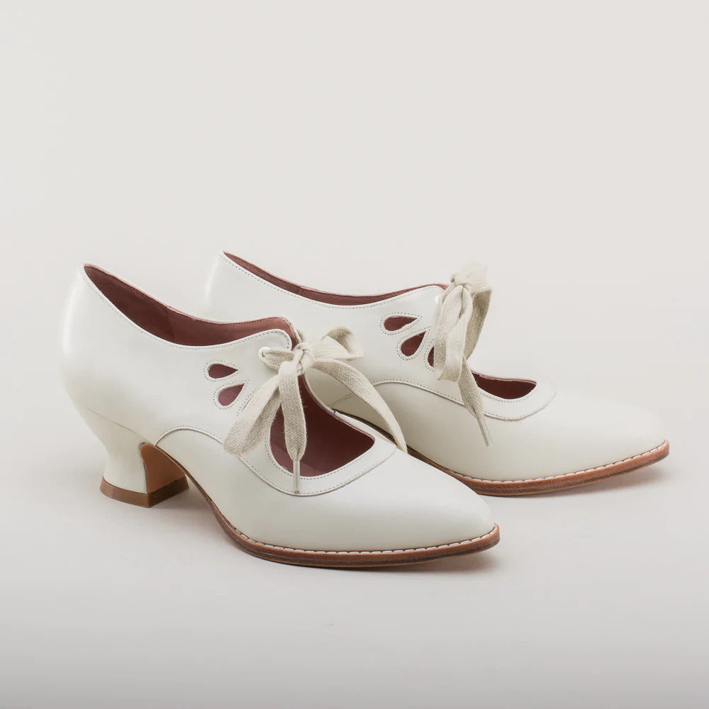 Dôre | Women’s Heeled Shoes – Sculptural Architectural Heel & Refined Aesthetic Grace