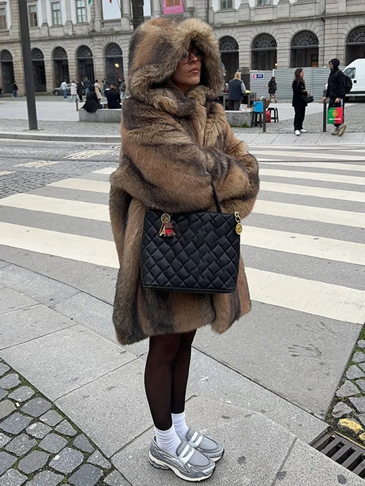 Parsha | Long Coat with Hood and Single-Button Closure for Women | Ideal for Autumn and Winter