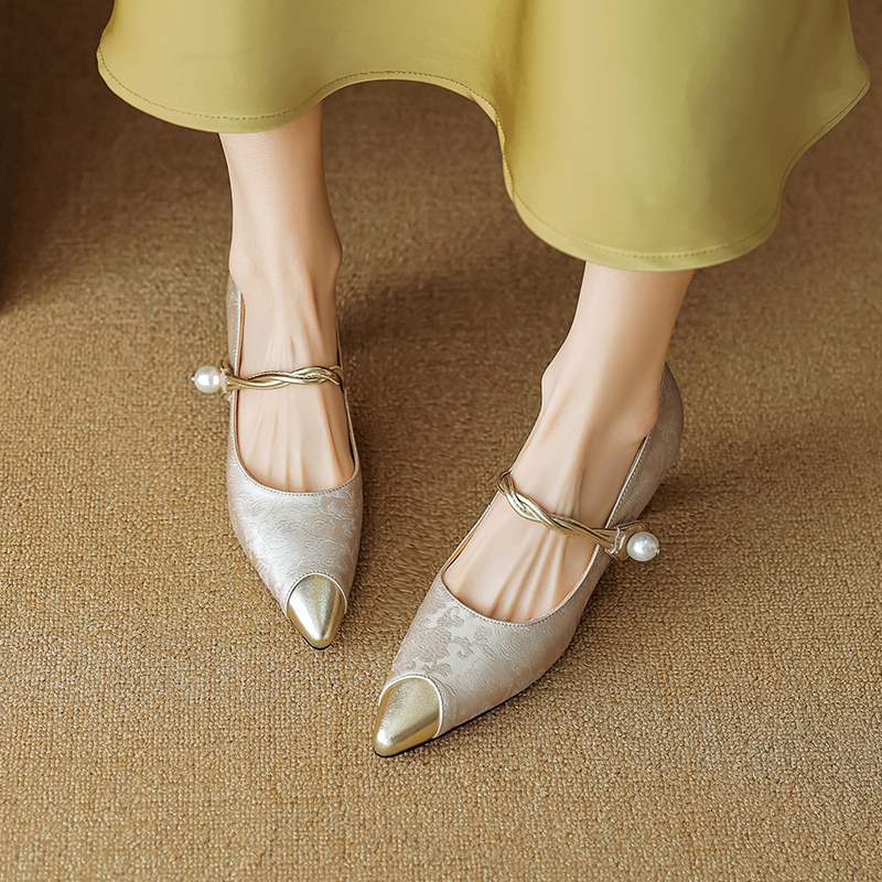 Savana | Women’s Kitten Heels – Chic Pointed-Toe Slingback & Refined All-Day Elegance