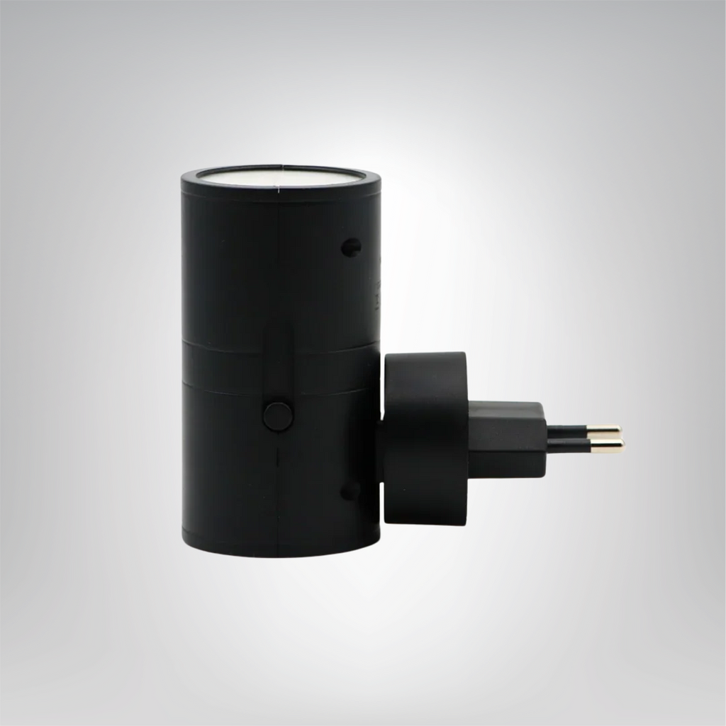 Smart LED Night Light with Day-Night Sensor and Stepless Dimming – Plug & Play Solution for the Home