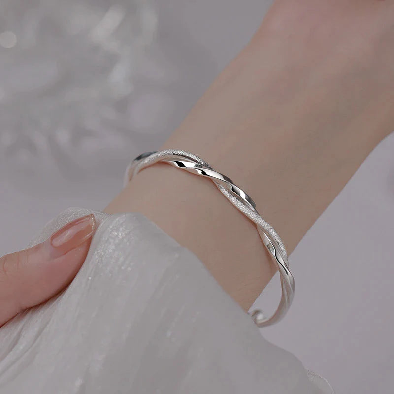 Amore | Silver Bracelet for Women – Braided, Elegant and Timeless Jewellery Default