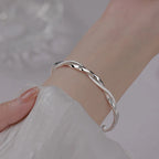 Amore | Silver Bracelet for Women – Braided, Elegant and Timeless Jewellery Default