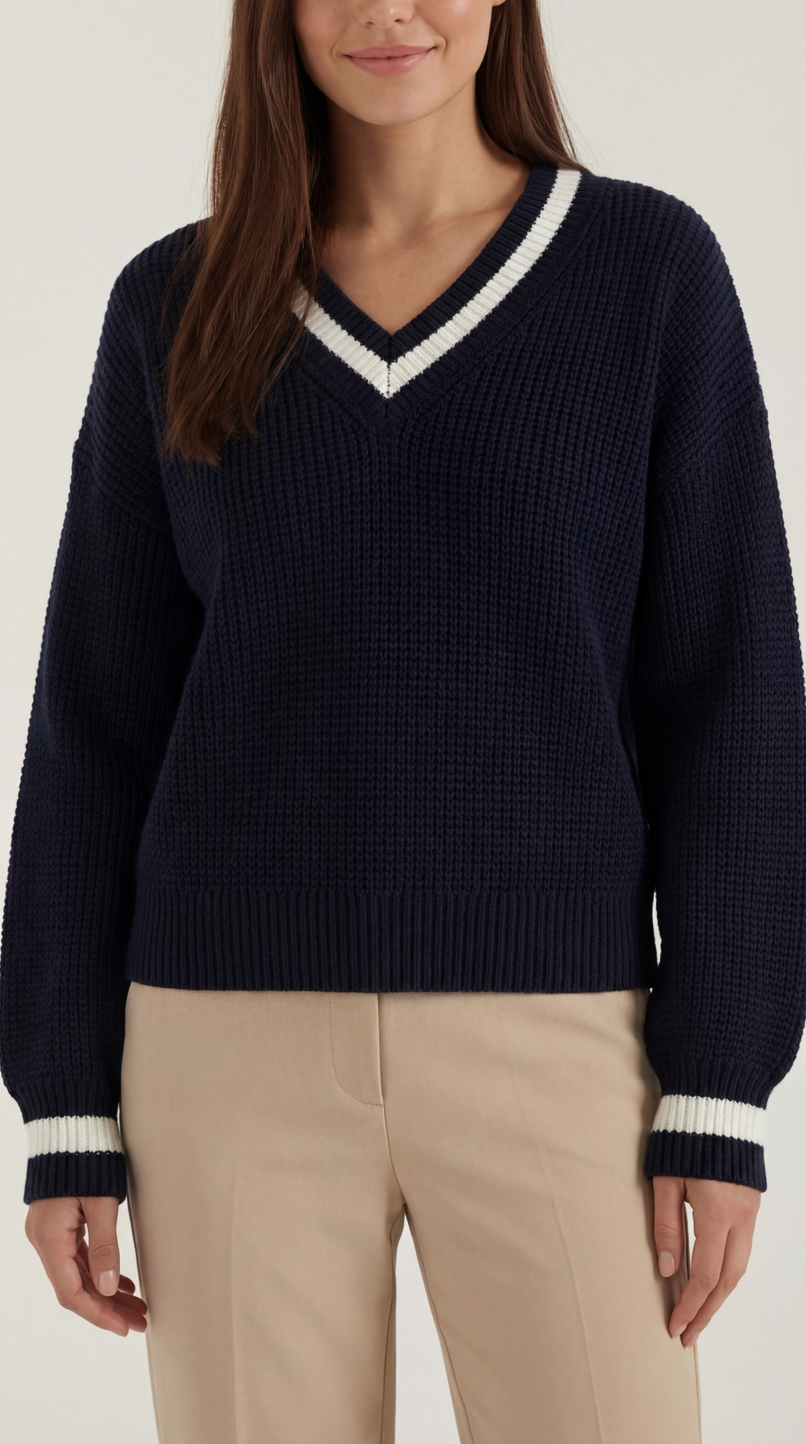 Women's Contrast Trim Knit Sweater – Elegant Color-Block & Soft Crewneck