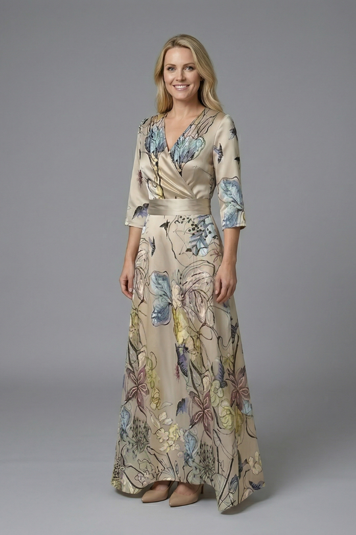 Amore | Women’s Dress with V-Neck and Three-Quarter Sleeves