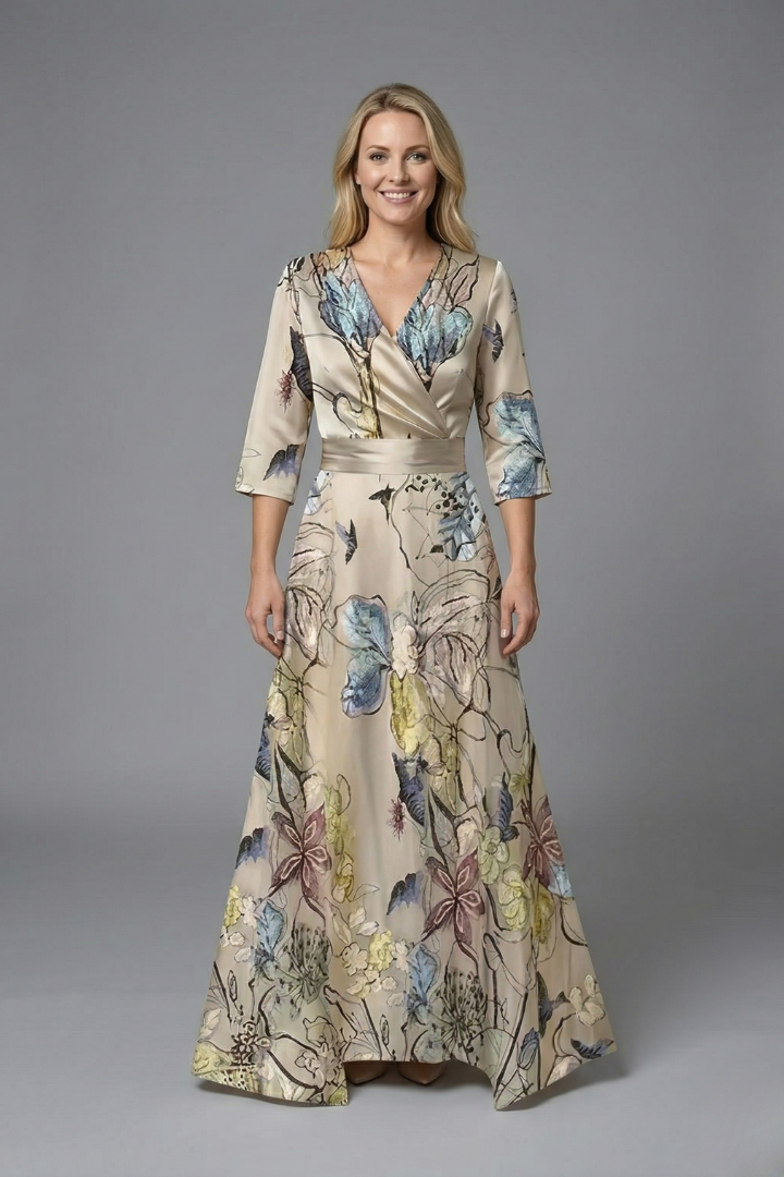 Amore | Women’s Dress with V-Neck and Three-Quarter Sleeves