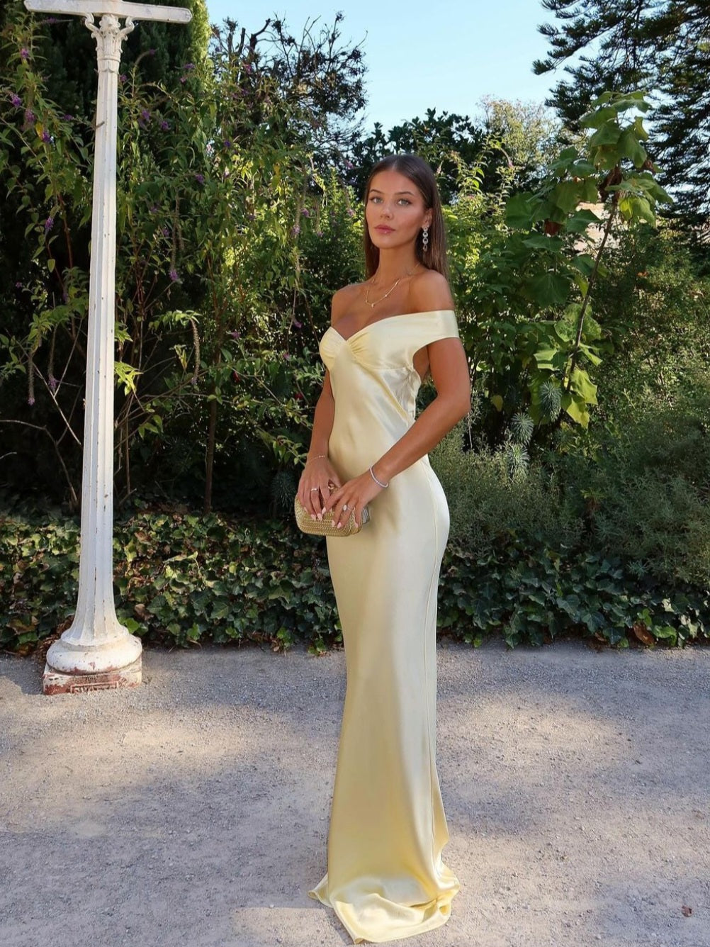 Women’s Off-Shoulder Maxi Dress with Open Back and Floor-Length Hem Yellow