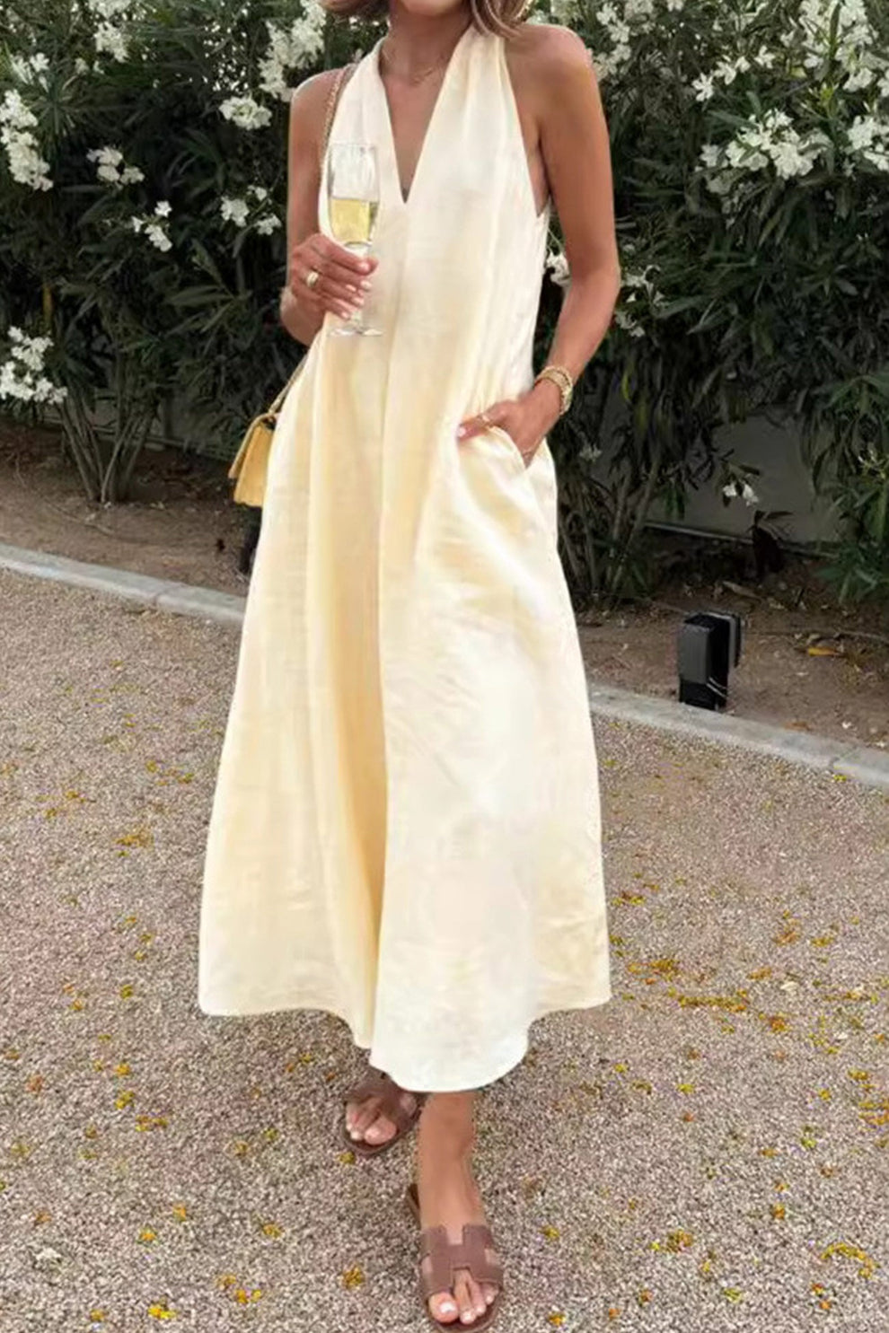 Women’s Sleeveless Halter Maxi Dress with V-Neck and Pockets Yellow