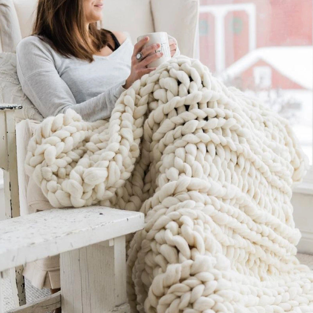 1000 Gram XXL Chunky Knitting Yarn White